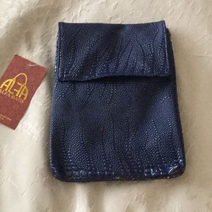 Navy blue cross body purse           #69